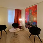 Hor Les Lumieres Paris