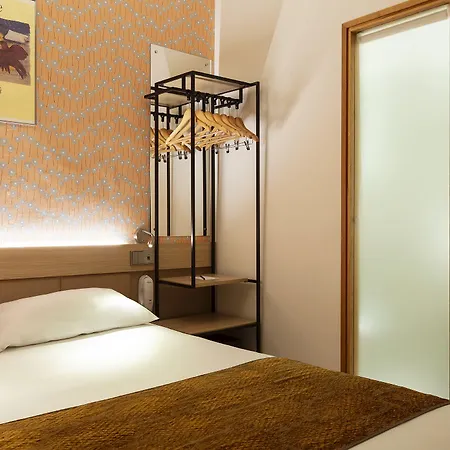 Hor Les Lumieres Hotel Paris